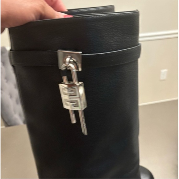 Ladies AUTHENTIC Givenchy Black Shark Lock Biker boots in grained leather - Picture 13 of 16